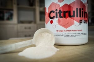 Citrullin Produkt mit Löffel und Pulver